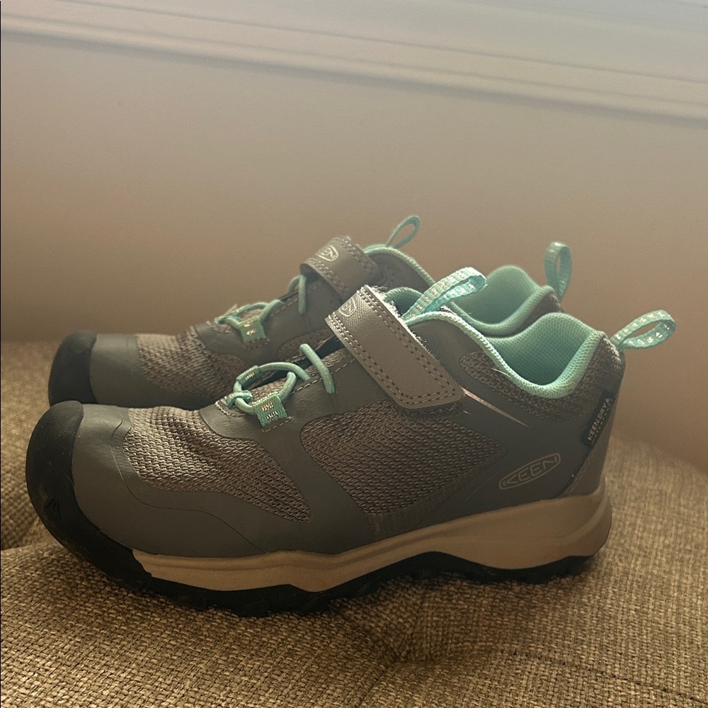Keen Kids Sneakers in Gray and Mint